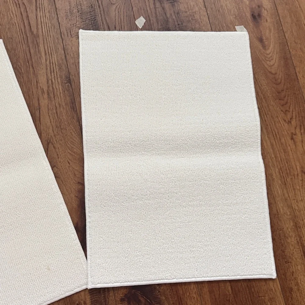 Set of Cream Textured Bathmats - Picture 9 of 10